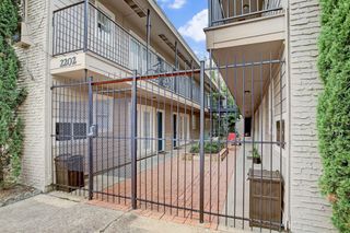 2202 Park Street 12, Houston, TX 77019