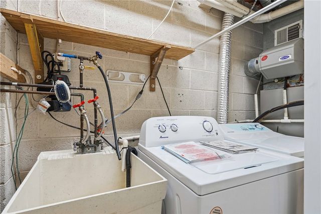 1605 Calico Ct, Bethel Park, PA 15102