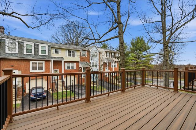 1605 Calico Ct, Bethel Park, PA 15102