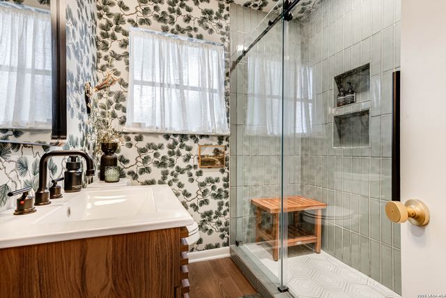 528 FREY ST, Boerne, TX 78006