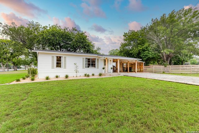 528 FREY ST, Boerne, TX 78006