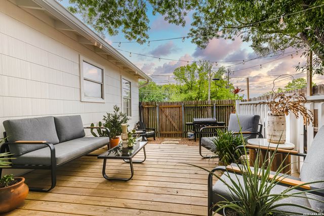 528 FREY ST, Boerne, TX 78006