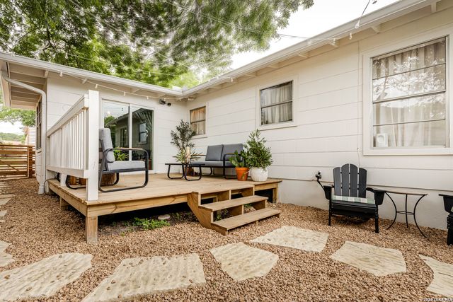 528 FREY ST, Boerne, TX 78006