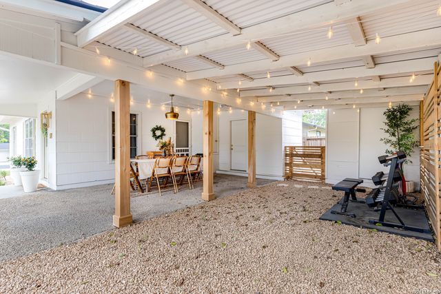 528 FREY ST, Boerne, TX 78006