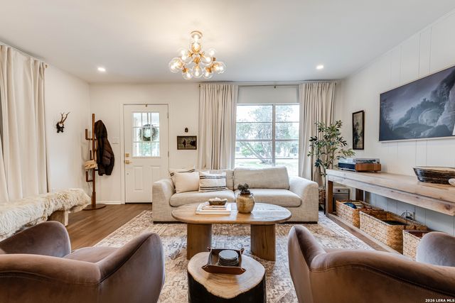 528 FREY ST, Boerne, TX 78006