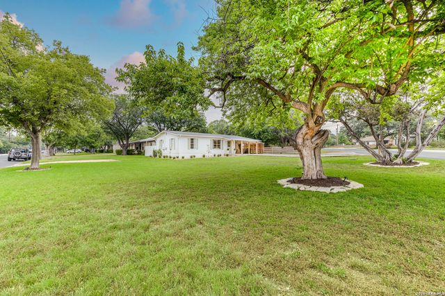 528 FREY ST, Boerne, TX 78006