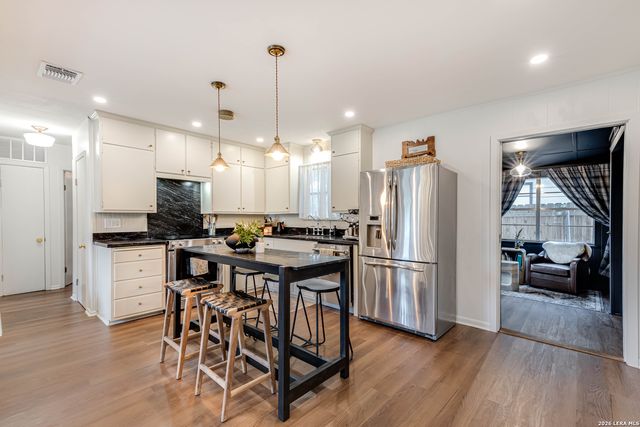 528 FREY ST, Boerne, TX 78006