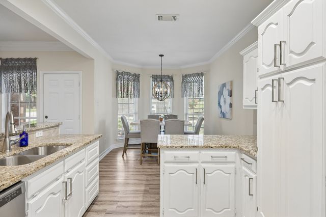 729 Herman Drive, Hurst, TX 76054