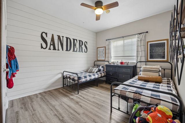 729 Herman Drive, Hurst, TX 76054
