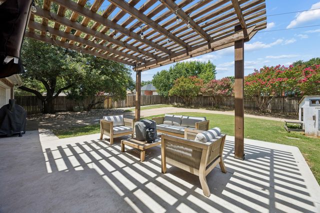 729 Herman Drive, Hurst, TX 76054