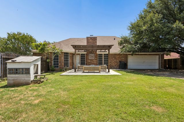 729 Herman Drive, Hurst, TX 76054