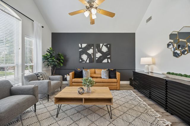 729 Herman Drive, Hurst, TX 76054