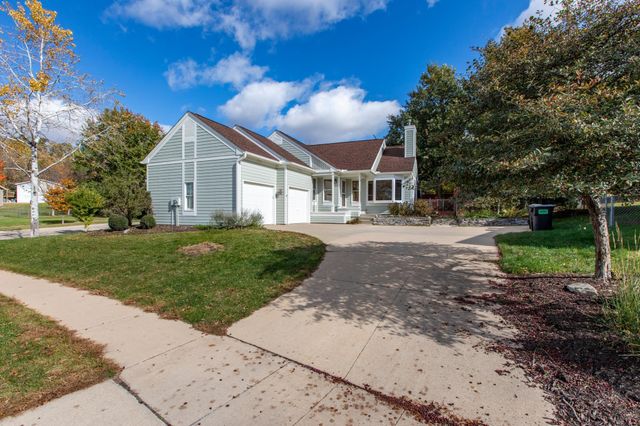 4032 Alberta Drive NE, Rochester, MN 55906