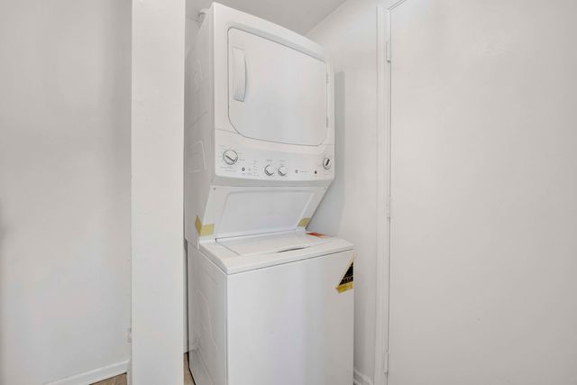 2571 Eldorado Lane 1, Naperville, IL 60564