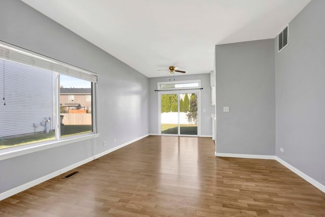 2571 Eldorado Lane 1, Naperville, IL 60564