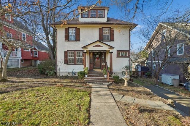 4 Fairwood Rd, Madison Boro, NJ 07940