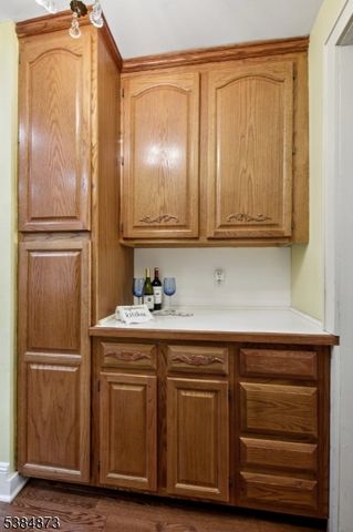 4 Fairwood Rd, Madison Boro, NJ 07940