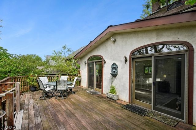 4 Fairwood Rd, Madison Boro, NJ 07940