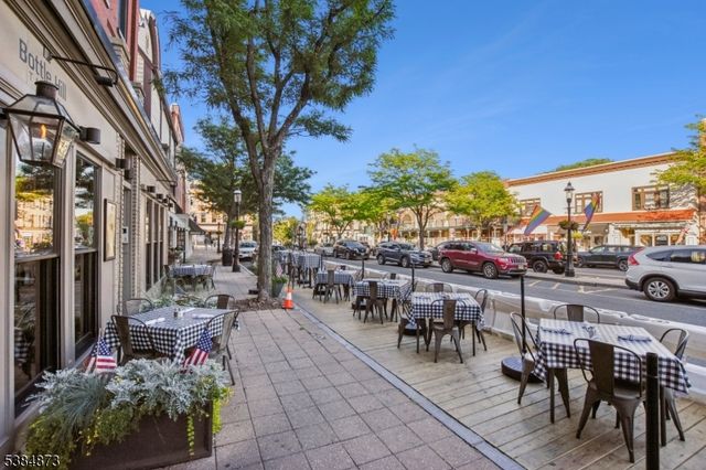 4 Fairwood Rd, Madison Boro, NJ 07940