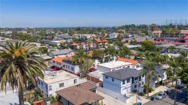 807 Roswell Avenue, Long Beach, CA 90804