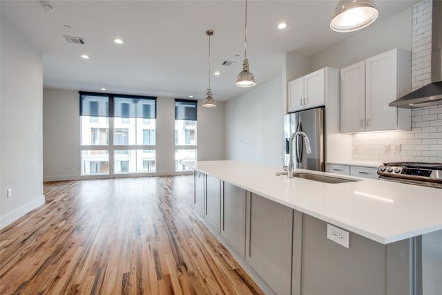 4426 Cabell Drive 1202, Dallas, TX 75204