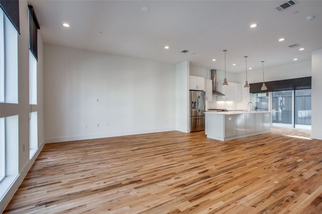 4426 Cabell Drive 1202, Dallas, TX 75204