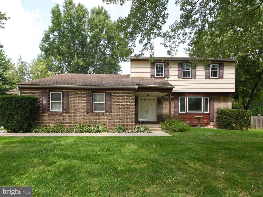 1975 W MARSHALL ST, Eagleville, PA 19403