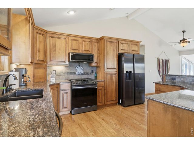 1212 Glenview Dr, Berthoud, CO 80513