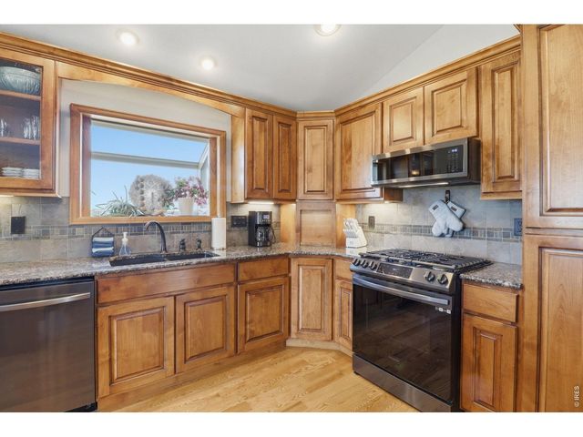 1212 Glenview Dr, Berthoud, CO 80513