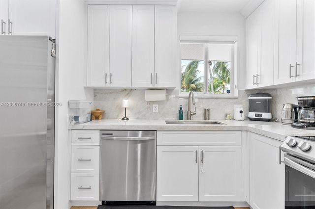 6100 NW 2nd St, Miami, FL 33126