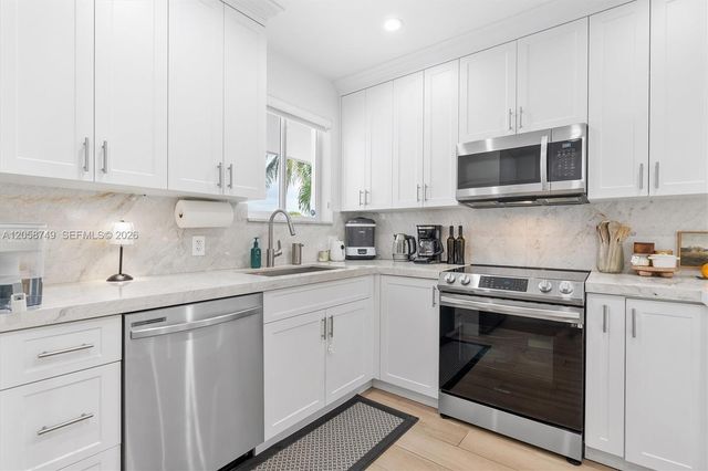 6100 NW 2nd St, Miami, FL 33126