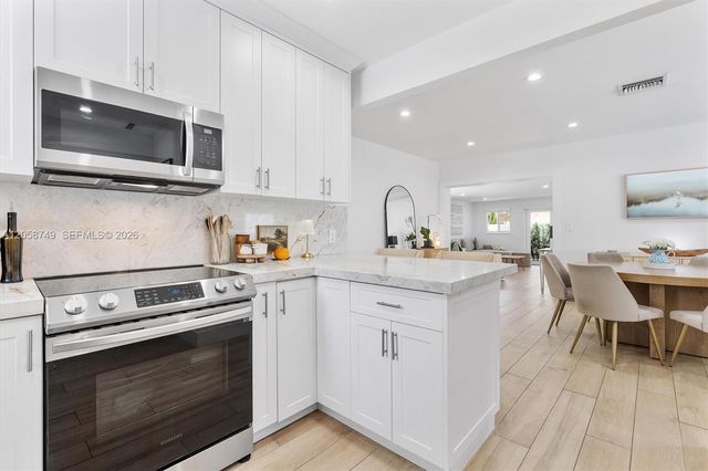 6100 NW 2nd St, Miami, FL 33126