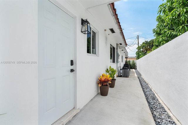 6100 NW 2nd St, Miami, FL 33126