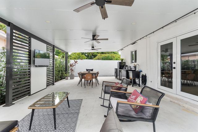 6100 NW 2nd St, Miami, FL 33126