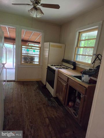 143 BOTTOM DOLLAR LN, Harpers Ferry, WV 25425