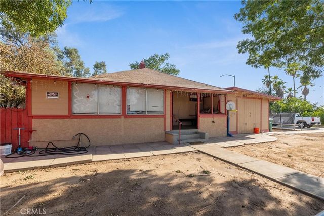 207 E 5th Street, Beaumont, CA 92223