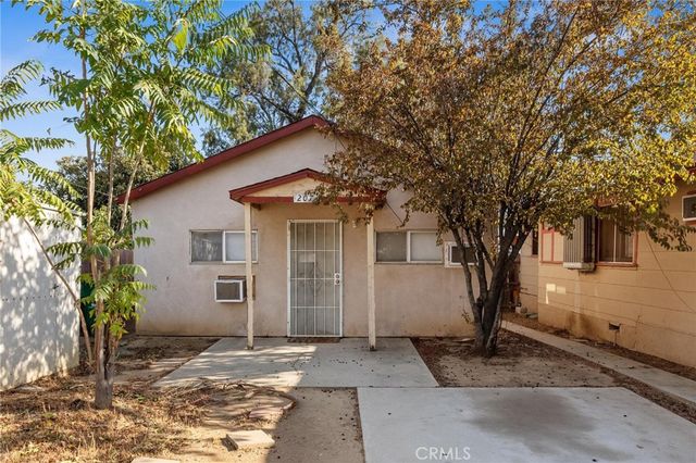 207 E 5th Street, Beaumont, CA 92223