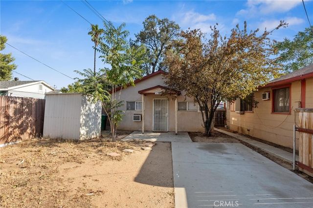 207 E 5th Street, Beaumont, CA 92223