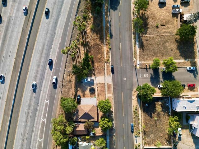 207 E 5th Street, Beaumont, CA 92223