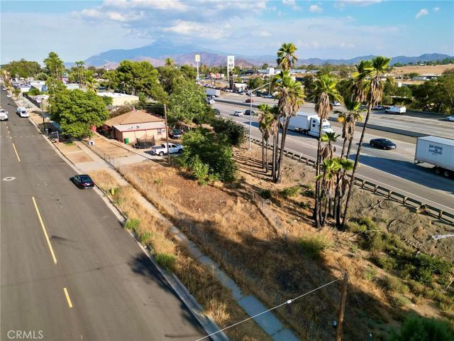 207 E 5th Street, Beaumont, CA 92223
