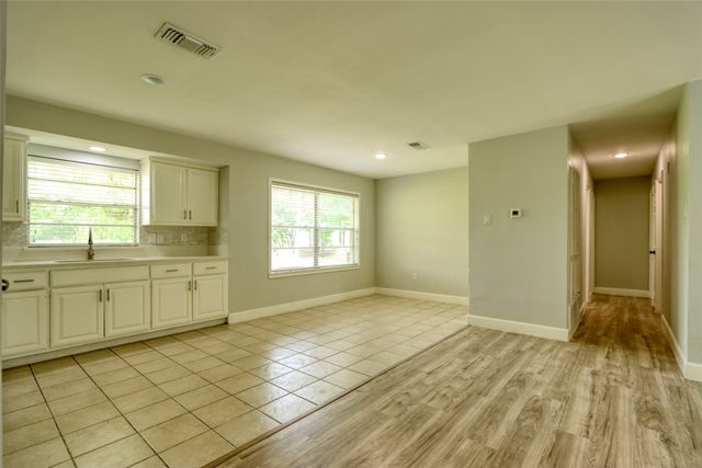 201 MCLENDON, Mexia, TX 76667