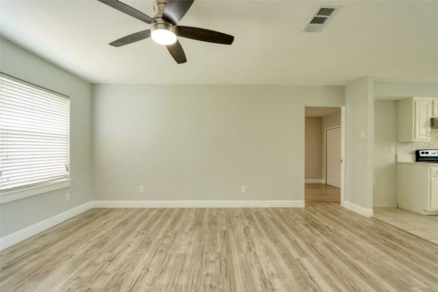 201 MCLENDON, Mexia, TX 76667