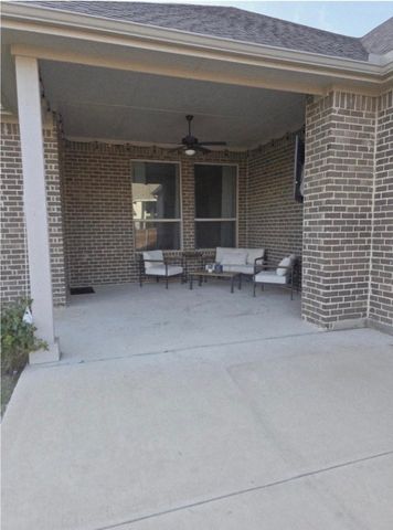 3447 Hidden Hollow Drive, Grand Prairie, TX 76065