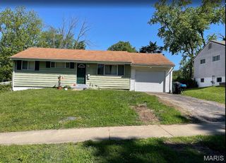 7753 Paddington Drive, St Louis, MO 63121