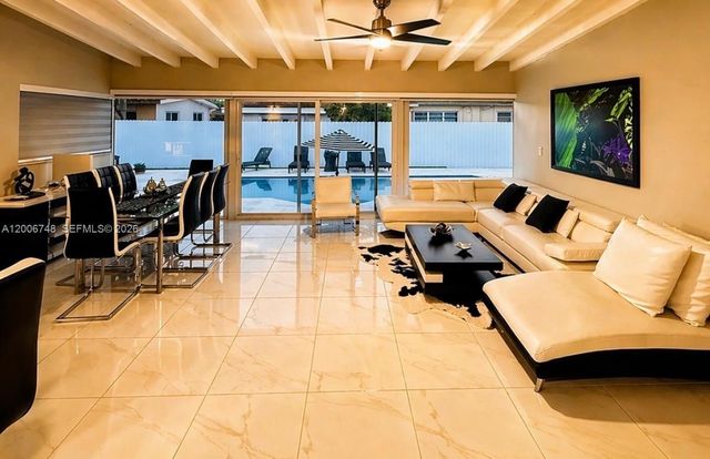 561 NE 172nd St, North Miami Beach, FL 33162