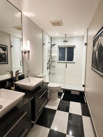 561 NE 172nd St, North Miami Beach, FL 33162