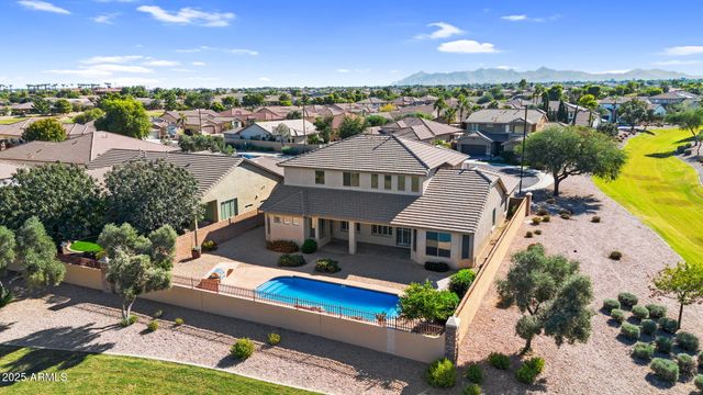 3586 E RIOPELLE Court, Gilbert, AZ 85298