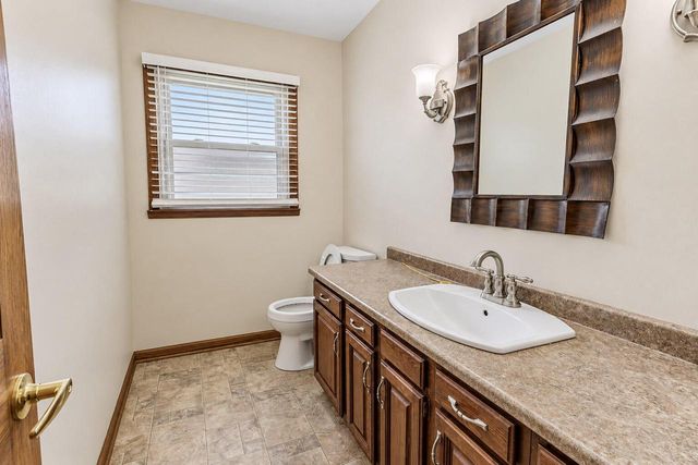 6634 Riverdale LANE, Greendale, WI 53129