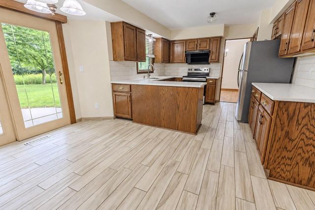 6634 Riverdale LANE, Greendale, WI 53129