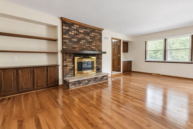 6634 Riverdale LANE, Greendale, WI 53129